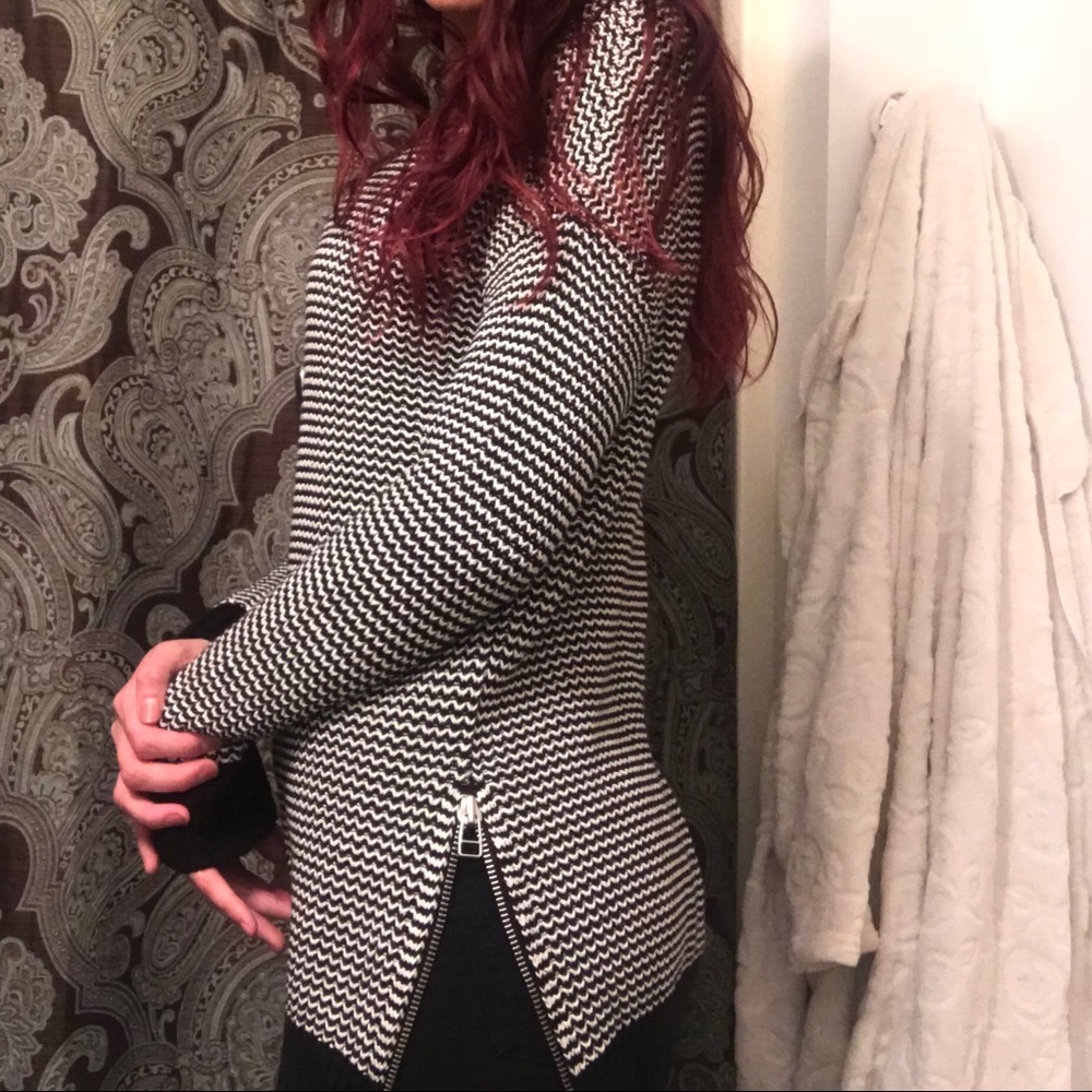 Black and white wave pattern sweater